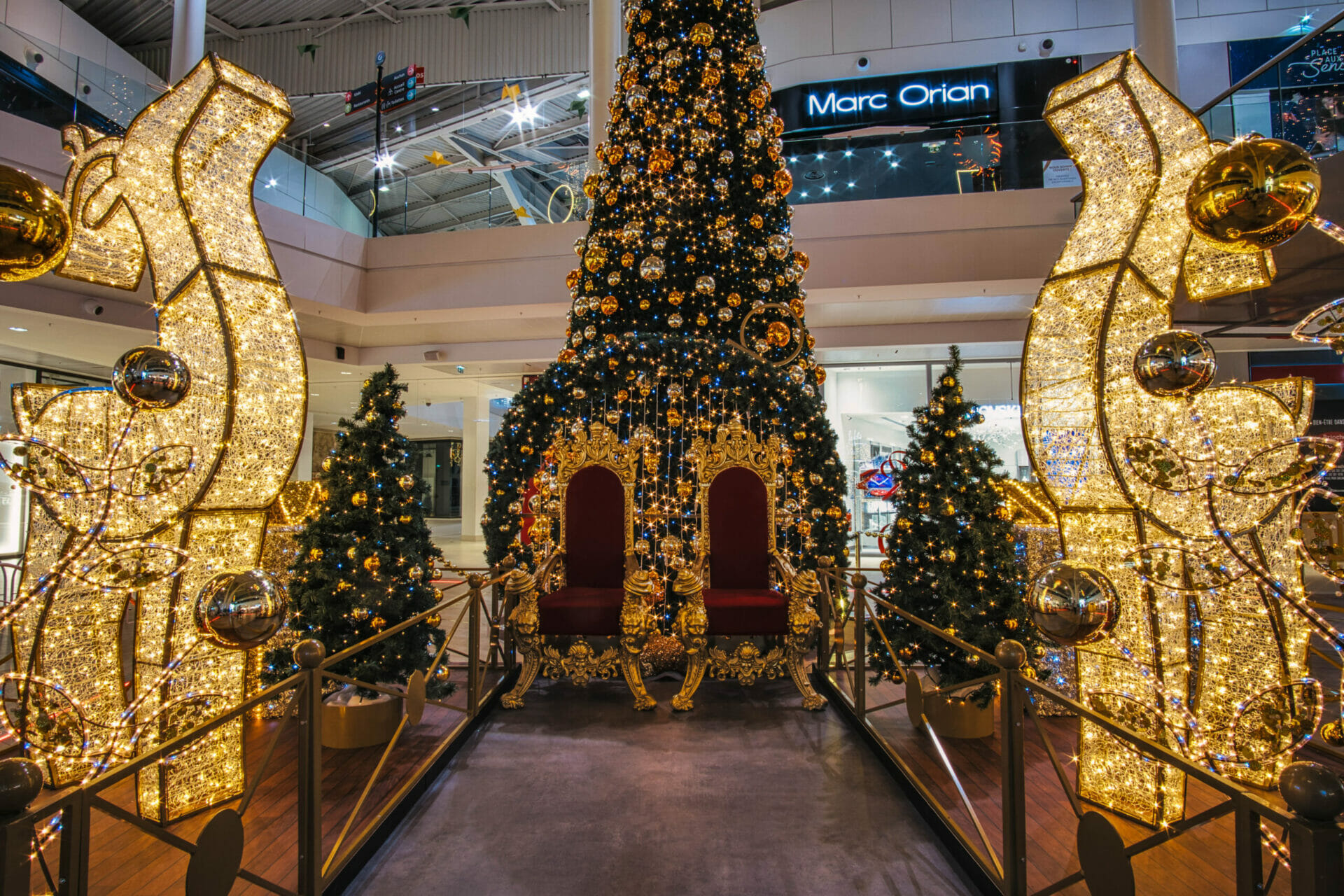 Espace Père Noël – scénographie intérieure