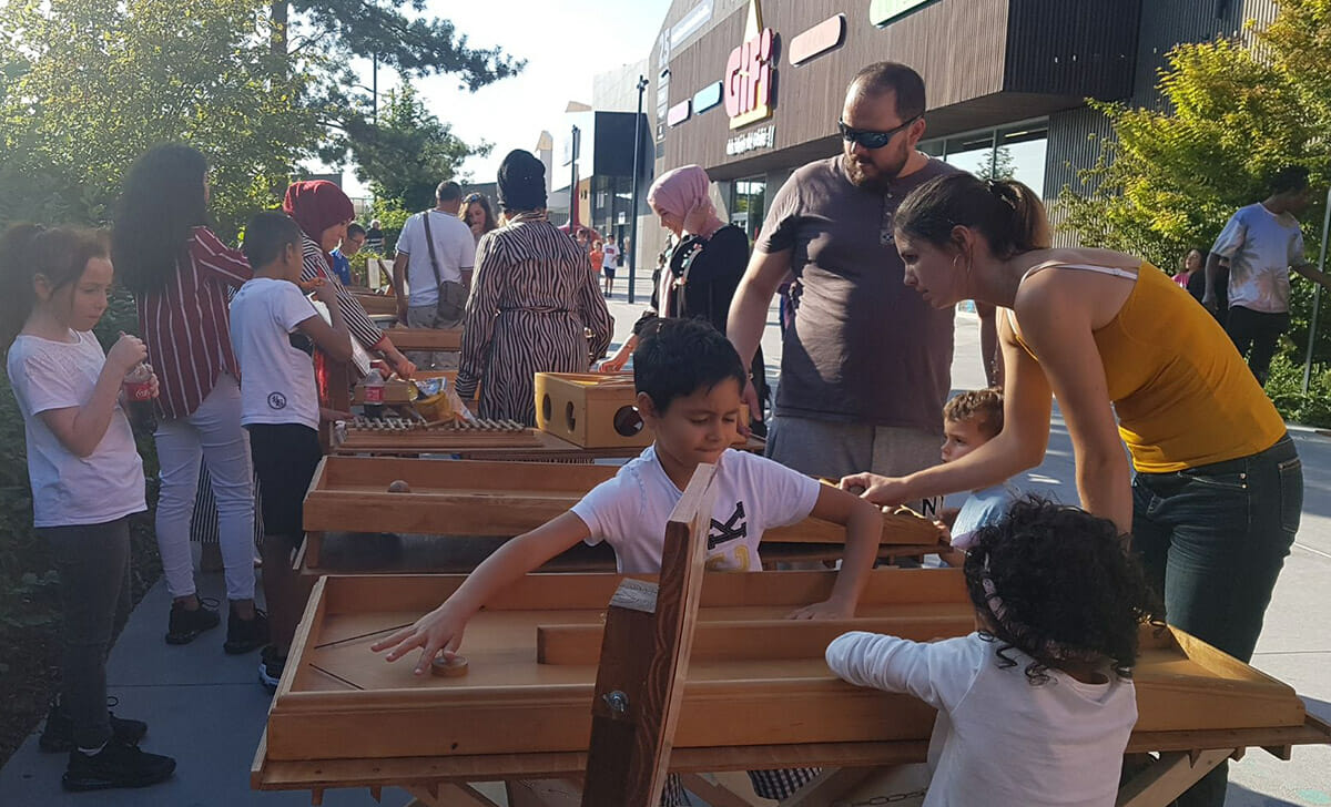 Espace jeux en bois extérieur