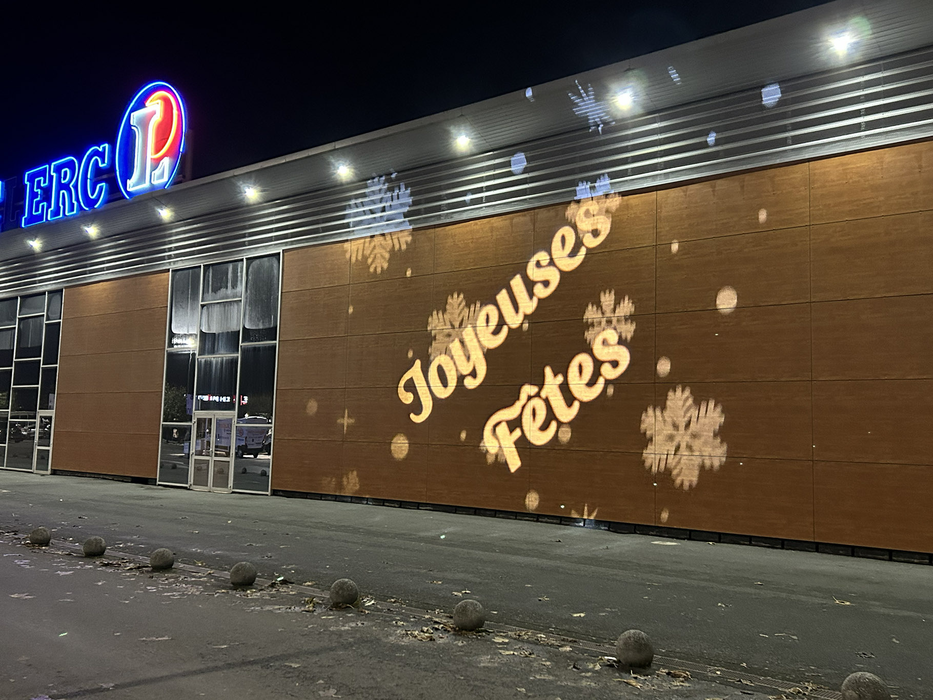 Projections sur façade