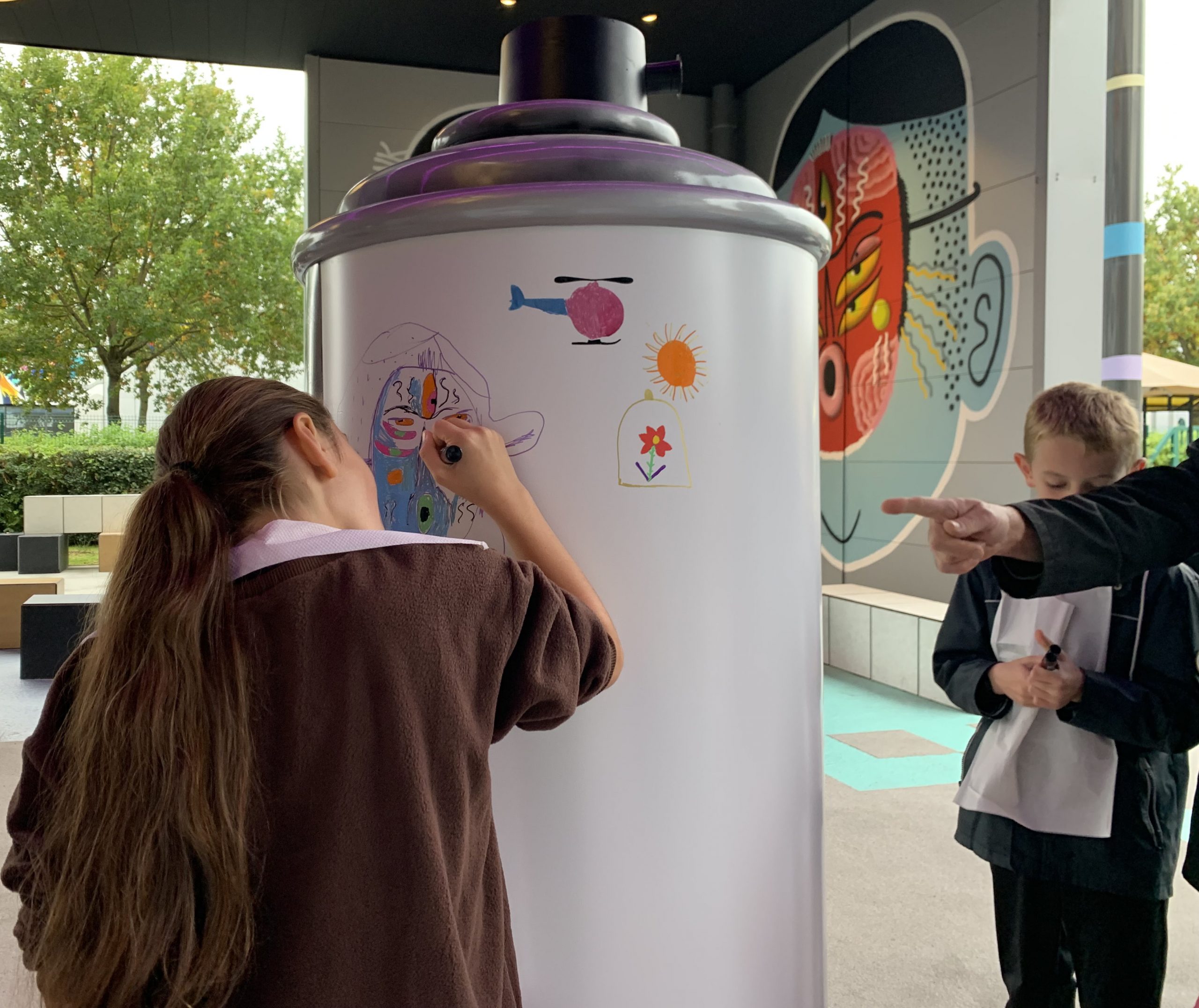 Animation Street art : la bombe géante